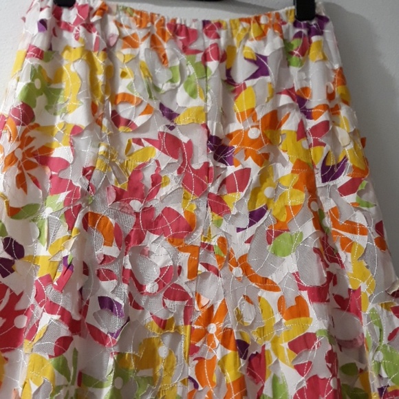 À La Carte Skirt - Picture 2 of 3